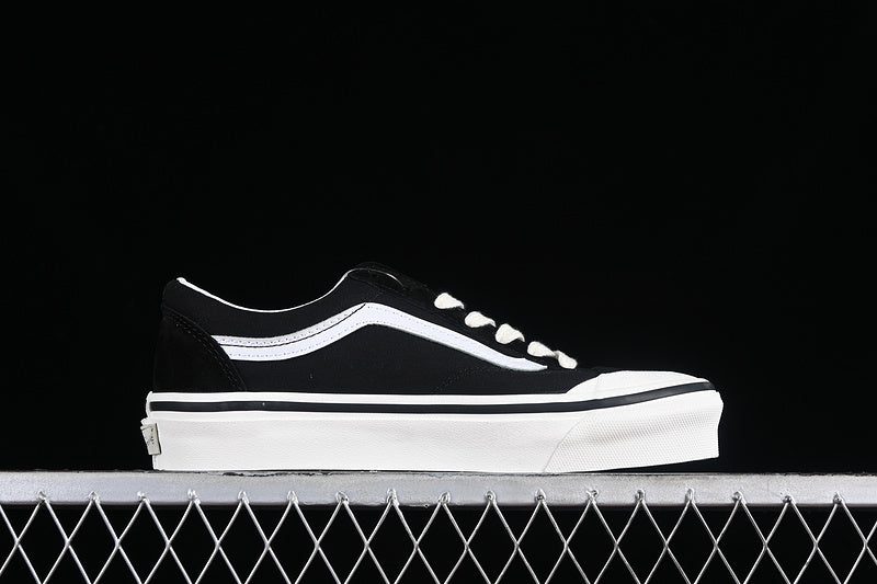 OLD SKOOL REISSUE 136 WHITE/BLACK