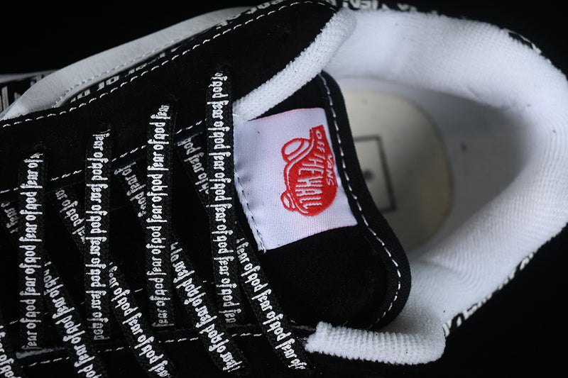 KNU SKOOL CDG BLACK/TRUE WHITE/RED