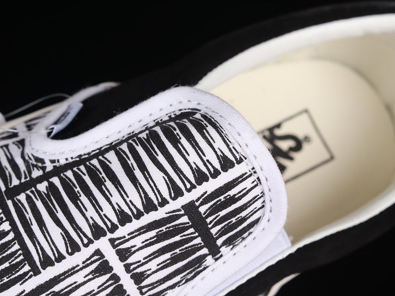 SLIP-ON OFFSPRING LX BLACK/WHITE