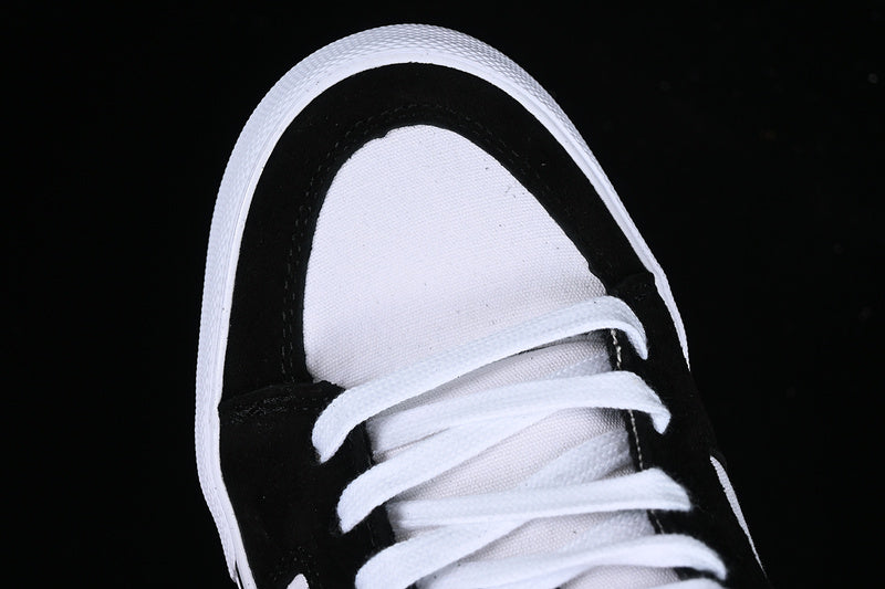 CHUKKA PUSH WHITE